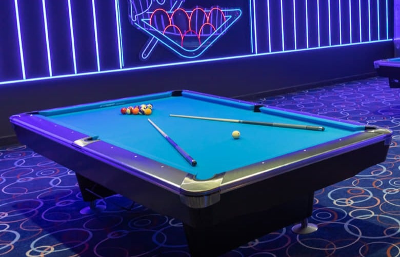 BILLIARD